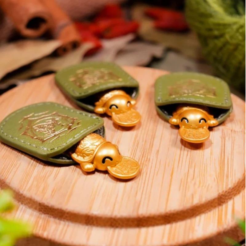 Mini tortue dorée qui mord la  - Longevity Health & Wellness Hotel avis et prix