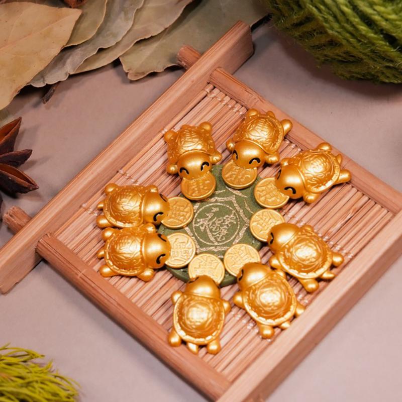 Mini tortue dorée qui mord la  - Longevity Health & Wellness Hotel avis et prix