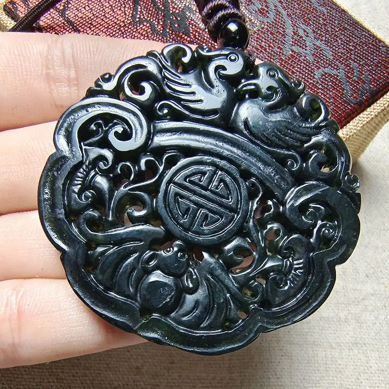 Pendentif en résine de mandari - Longevity Health & Wellness Hotel avis et prix